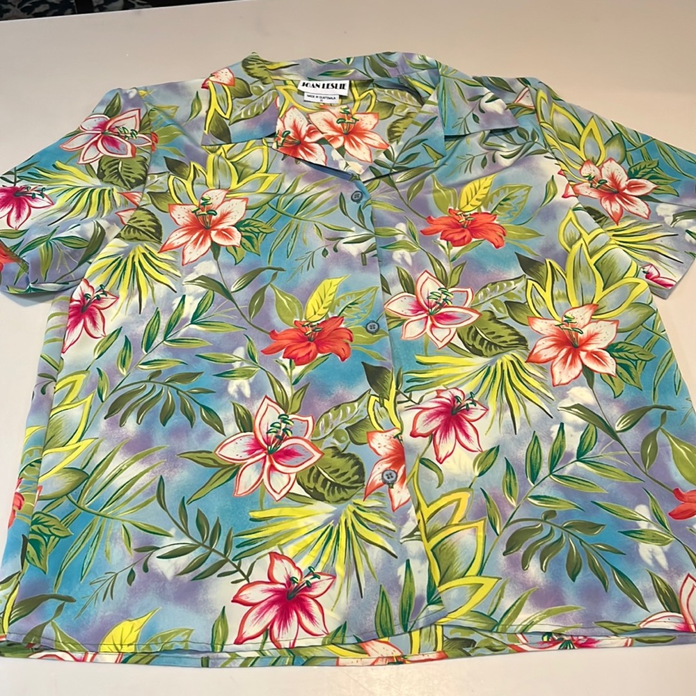Joan Leslie floral blouse size 16